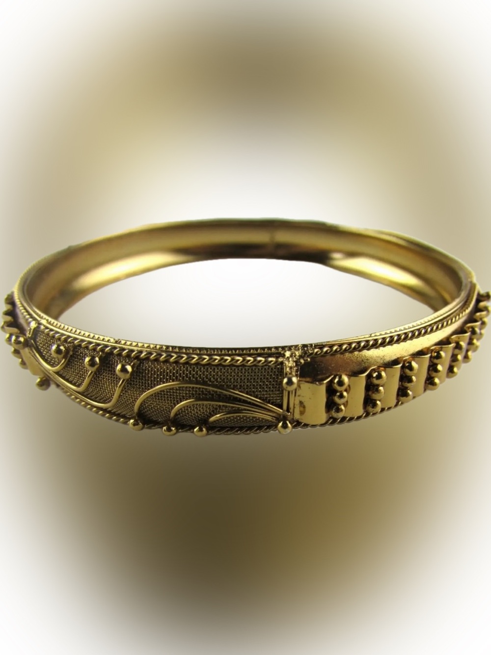 Vintage Gold-Tone Decorative Women's Bangle Bracelet